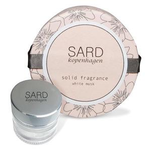 Bliv fri for store mængder af syntetiske, hormonforstyrrende og allergifremkaldende stoffer med SARD Parfume Balm Solid Fragrance White Musk.