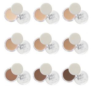 theBalm timeBalm Concealer har anti-age egenskaber og er velegnet til det sarte øjenområde. Fås i 9 nuancer.