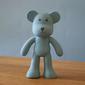 Oopsy bamse i naturgummi - blå