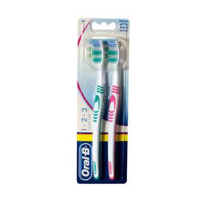 Oral-B Classic Care tandbørste, medium - 2 stk.