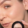 Makeuplook med Sandstone Highlighter - 530 Golden Champagne