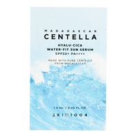 SKIN1004 Madagascar Centella Hyalu-Cica Water-fit Sun Serum SPF50+ PA++++ Vareprøve - 1,5 ml.