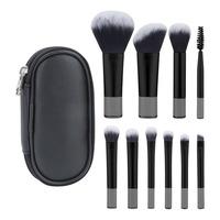 Technique Pro Petite Glow Brush - Black Makeupbørster - 1 sæt.